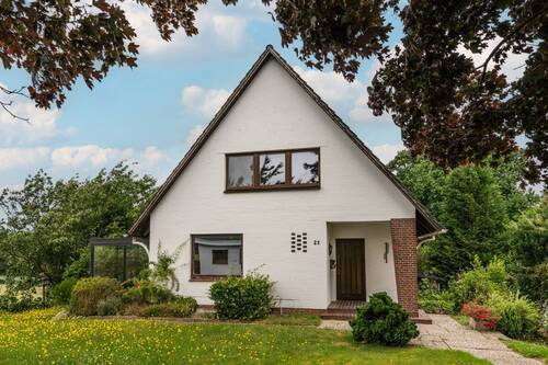 Vorderansicht/ Hauseingang - 5 Zimmer Einfamilienhaus zum Kaufen in Gülzow