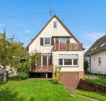 Charmantes Zweifamilienhaus mit großem Garten, Garage und Scheune - vielseitiges Haus mit Potenzial - Eberdingen Hochdorf