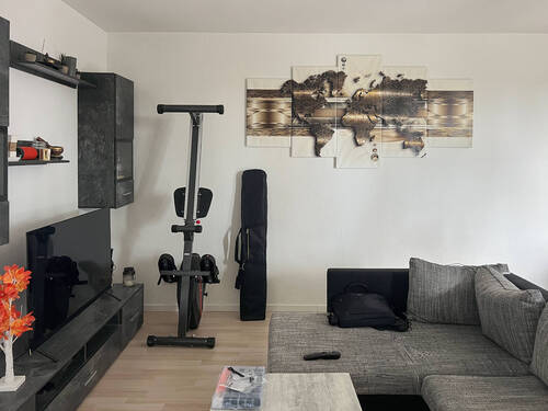 Helles Wohnzimmer - 1 Zimmer Etagenwohnung zum Kaufen in Hamburg