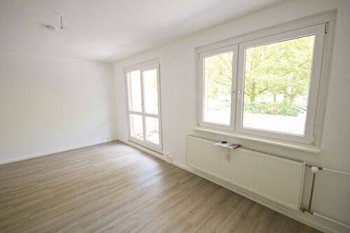 Wohnzimmer - 2 Zimmer Etagenwohnung in Halle (Saale)