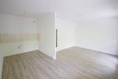 Wohnzimmer/Küchenbereich - Etagenwohnung mit 52,60 m&sup2; in Halle (Saale) zur Miete