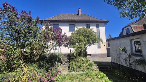 Rückansicht - Zweifamilienhaus mit Ausbaupotential in Ahlten!