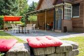 Viele geschlossene Schuppen - 