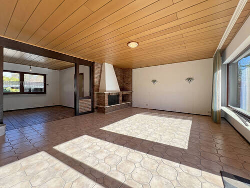 Wohnzimmer - 5 Zimmer Bungalow zum Kaufen in Hamburg