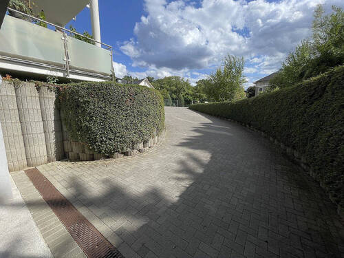 Hausansicht mit Eingang - 