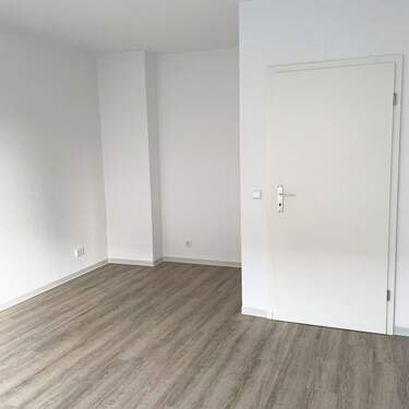 Wohnzimmer - 3 Zimmer Etagenwohnung zur Miete in Mönchengladbach