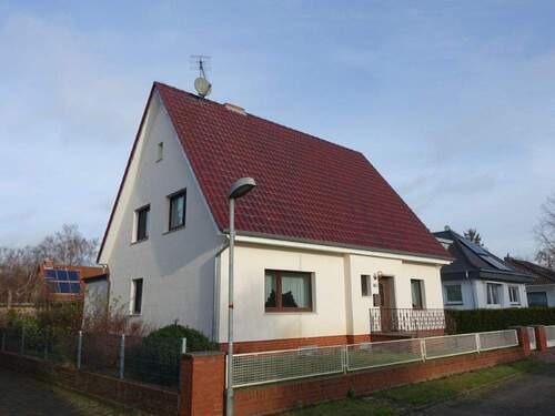 Straßenansicht - Modernisiertes Einfamilienhaus in EydelstedtBarnstorf