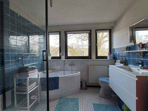 Badezimmer Dachgeschoss - 