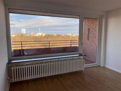 Blick zum Balkon - 