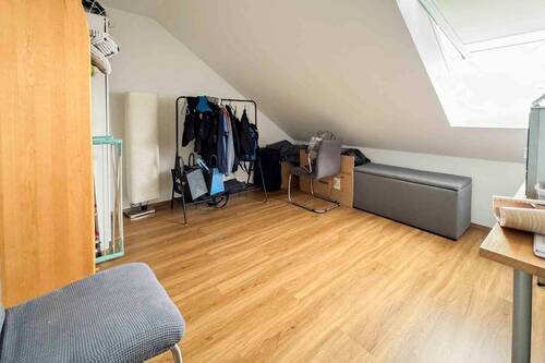Arbeits-/Kinderzimmer - 