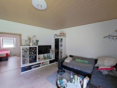 Ansicht II: Wohnzimmer - 3 Zimmer Etagenwohnung zur Miete in Kirn