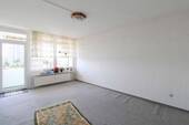 Wohnzimmer - 2 Zimmer Etagenwohnung zum Kaufen in Laatzen