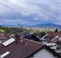 Sonnige Aussichtslage mit Weitblick - Reiheneckhaus mit Galerie, Studio und großem Garten in Happurg