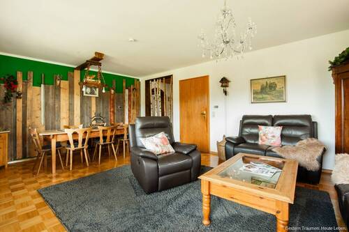 Wohnzimmer 2 - Einfamilienhaus mit 193,00 m&sup2; in Eisenbach (Hochschwarzwald) zum Kaufen