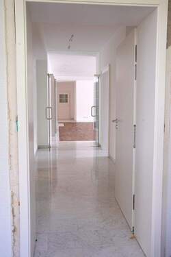 Eingang / Flur - 5 Zimmer Etagenwohnung zur Miete in Bochum