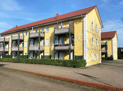 Ansichten nebst Außenstellplätzen - 2 Zimmer Etagenwohnung zum Kaufen in Vechta