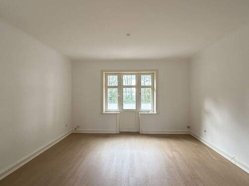 Wohnzimmer - 4 Zimmer Etagenwohnung zur Miete in Uetersen