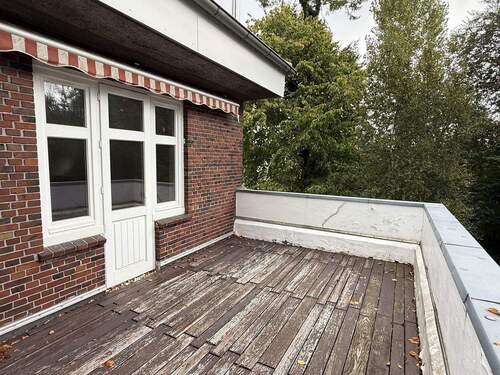 Balkon - 4 Zimmer Etagenwohnung in Uetersen