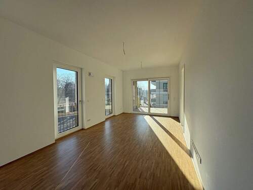 Wohnzimmer - Etagenwohnung mit 83,70 m&sup2; in Dresden zur Miete