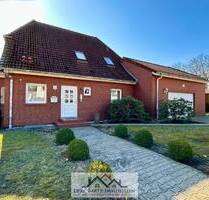 Großzügiges Einfamilienhaus mit Vollkeller, Doppelgarage und großem Grundstück. - Demmin