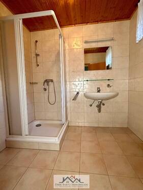 Duschbad im Keller - 