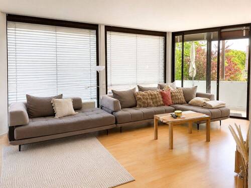 Wohnbereich - Barrierefreie, renovierte 2 Zimmer Wohnung mit Balkon und Einbauküche in Wölfersheim