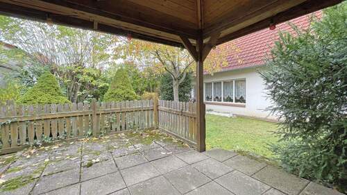 Gartenpavillion mit zweiter Terrasse - 