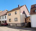 Front Exposé - Gepflegtes Zweifamilienhaus in ruhiger Nebenstraße von Püttlingen