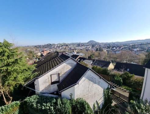 Aussicht Balkon Obergeschoss - Mehrfamilienhaus, Wohnhaus zum Kaufen in Püttlingen