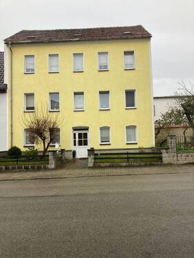 Frontalansicht - Mehrfamilienhaus in Bad Lausick