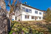 Haus Ansicht - Wohnung im 1. OG - 6 Zimmer Etagenwohnung zum Kaufen in Plüderhausen