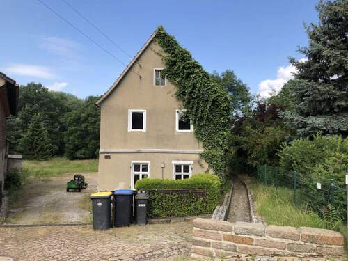 Blick von der Straße - 1 Zimmer Einfamilienhaus zum Kaufen in Bad Dürrenberg