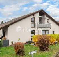 Moderne Dachgeschosswohnung mit Balkon, Einbauküche und Stellplatz - Kirchentellinsfurt
