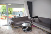 WOHNZIMMER MIT BLICK AUF DIE TERRASSE - 
