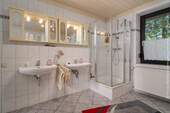 ... Doppelwaschbecken, Dusche ... - 