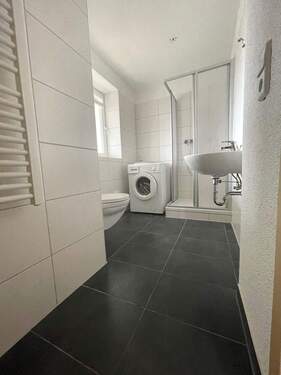 Bad.jpeg - 3 Zimmer Etagenwohnung zur Miete in Meerane