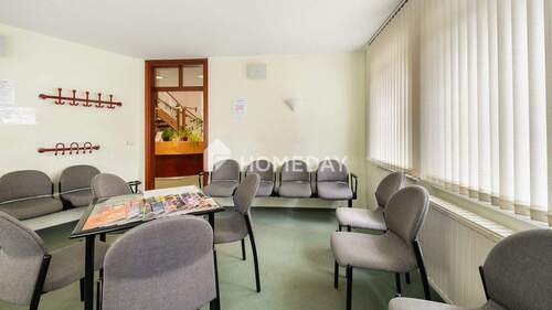 EG Wartezimmer 1 2 - 