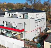 Hochwertige 2-Zimmer-Wohnung mit Südterrasse und Privatgarten - Deining