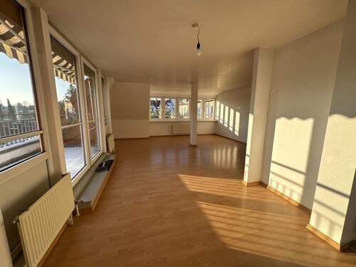 Zimmer 1 - 3 Zimmer Etagenwohnung zur Miete in Berlin