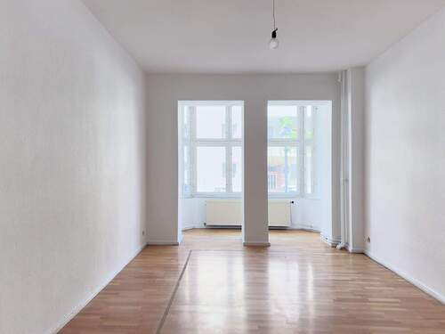 Wohnzimmer - 4 Zimmer Etagenwohnung zum Kaufen in Berlin