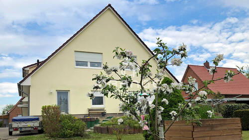 168-Titel - ***Preisreduzierung - Mehrfamilienhaus mit großem Garten in bester Lage***