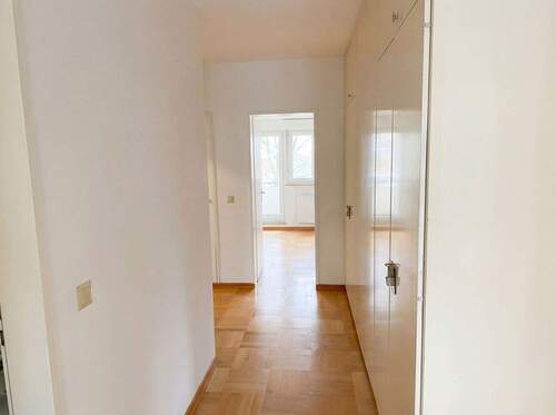 Flurbereich mit Einbauschrank - 