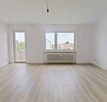Perfekt für eine kleine Familie: Große 4-Zimmer-Wohnung mit BALKON in ruhiger Lage - Wolfenbüttel Stadtgebiet Perfekt für eine kleine Familie: Große 4-Zimmer-Wohnung mit BALKON in ruhiger Lage - Wolfenbüttel Stadtgebiet