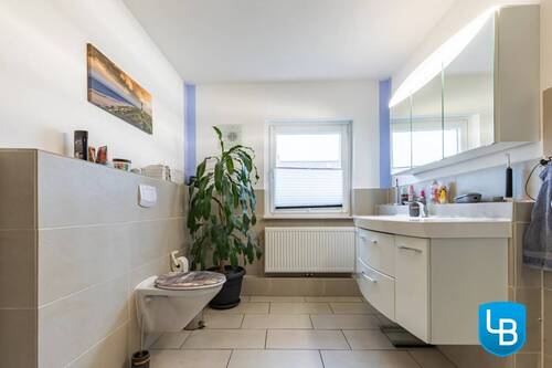 Modernes Badezimmer - 