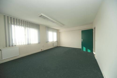 25 qm.jpg - 25 m² Büro ab sofort im 5. OG zu vermieten