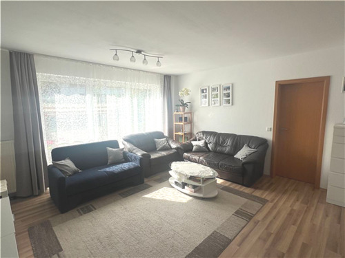 Wohn-/Esszimmer - 