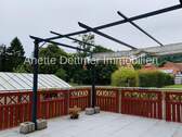 Balkon mit Treppe zum Garten - 