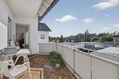 Obergeschoss Balkon - 1 Zimmer Mehrfamilienhaus, Wohnhaus zum Kaufen in Weingarten