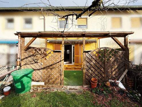 Gebäudeansicht Terrasse
- 4 Zimmer Reihenmittelhaus in Tuttlingen