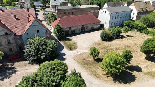 MFH, Remise u. Gutshaus - 